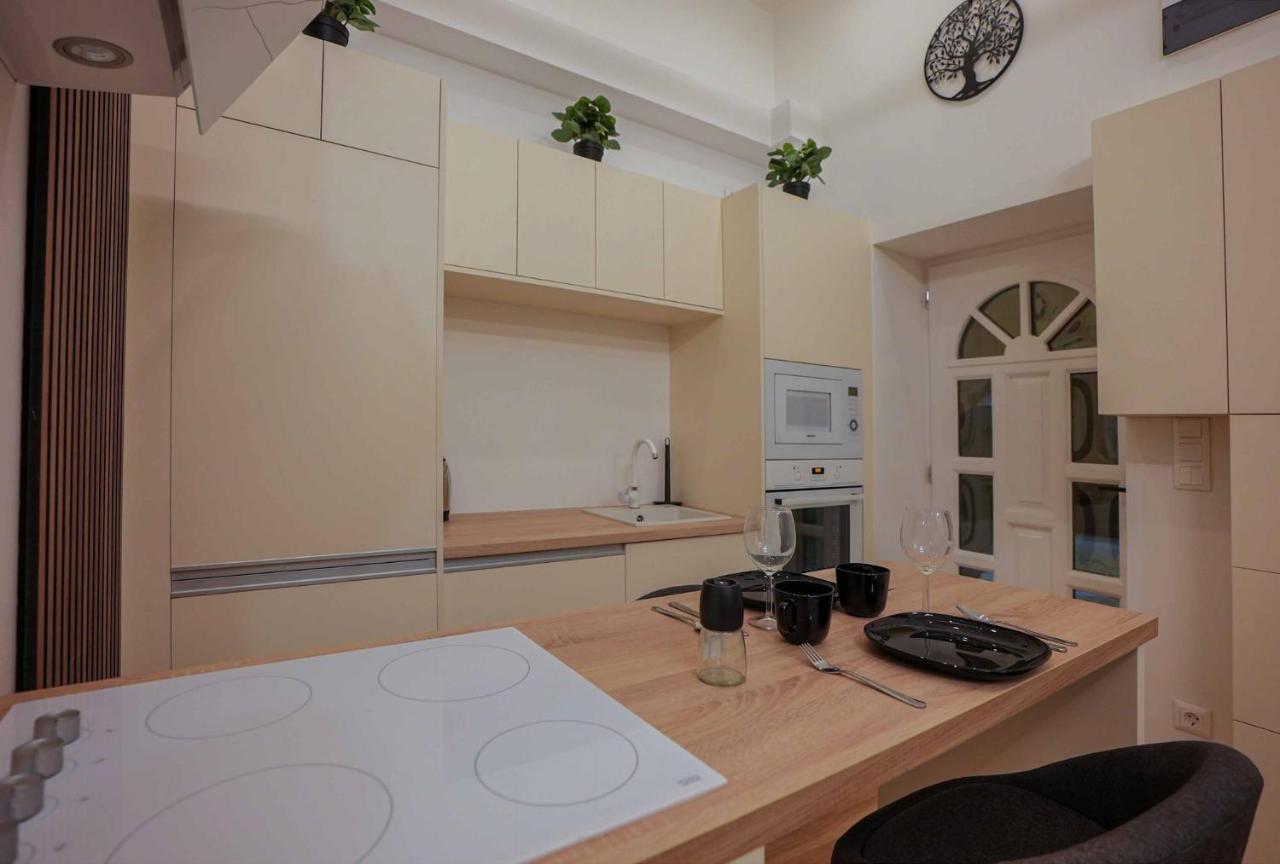 Greenlight Gallery By Newave Apartments Budapest Esterno foto